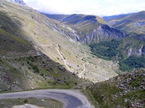 Descent-from-Col-de-Sarenne-1_800px
